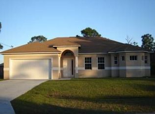 5886 NW Hann Dr, Port Saint Lucie, FL 34986