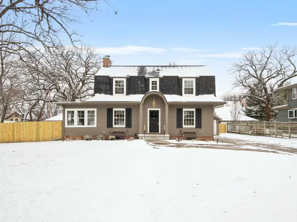 637 42nd St, Des Moines, IA 50312