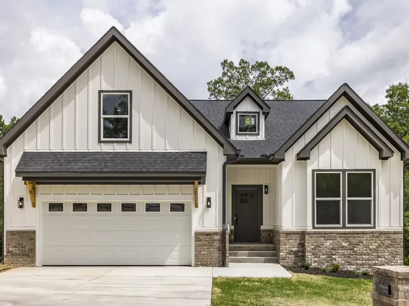 305 Cherokee Ct, White Bluff, TN 37187