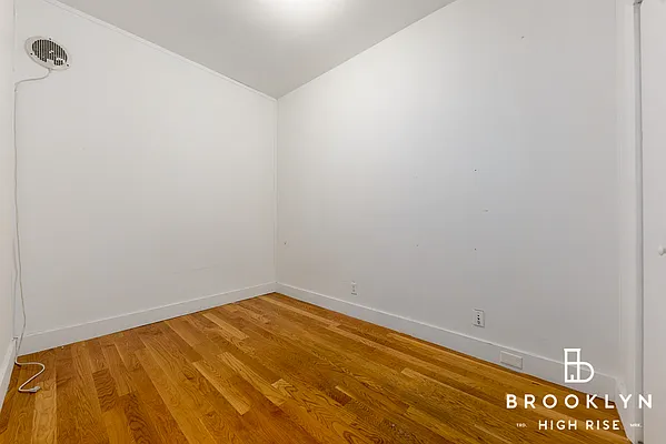Rented by Brooklyn High Rise LLC | media 8