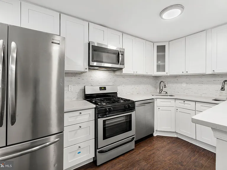 1451 W End Dr — Photo 10