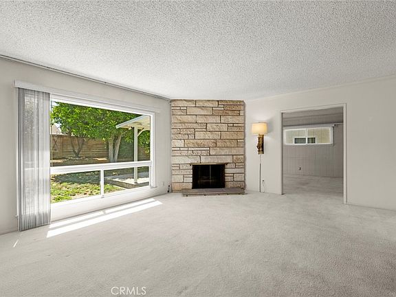 4th image of 9412 Rhea Ave