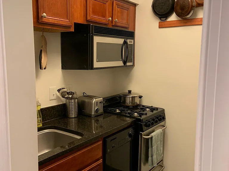 922 S Washington St #101 — Photo 13