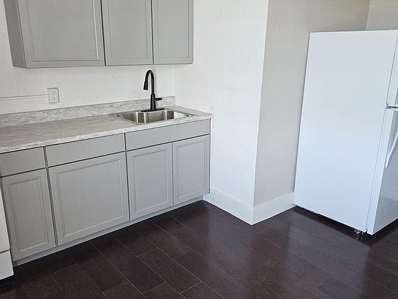 4th image of 131 Newman St