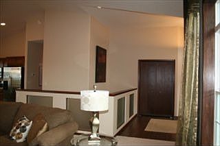 4th image of 524 35th Ave E