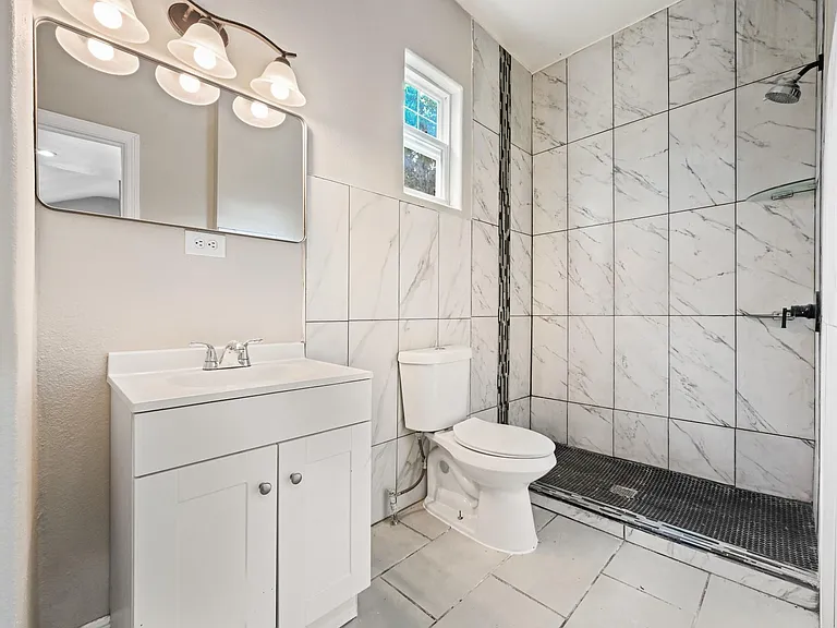 514 Gregg St — Photo 12