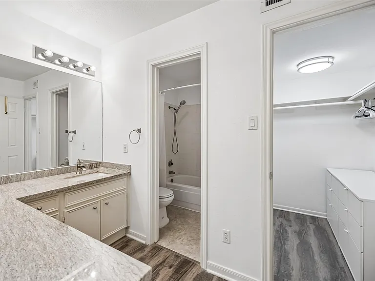 763 Bering Dr #B — Photo 12