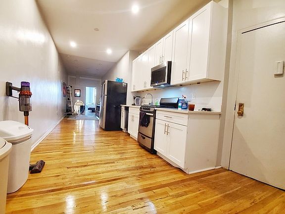 4th image of 309 Jefferson St #2G
