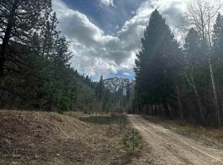 7 Valley View Way, Lowman, ID 83637