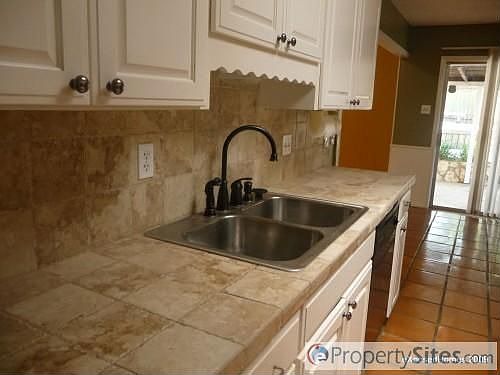 4th image of 4110 Deer Top St