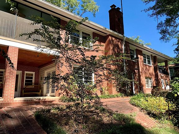 2nd image of 204 Blyth Ave