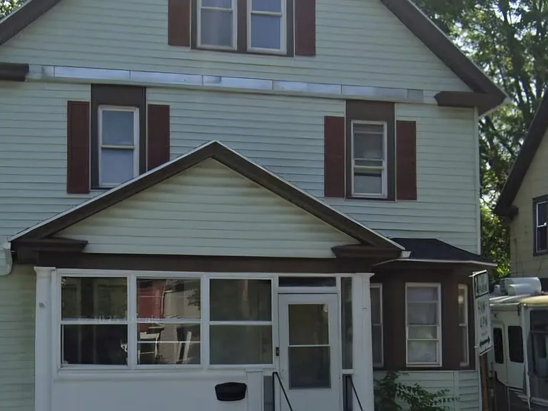 248 Lincoln Ave — Photo 1