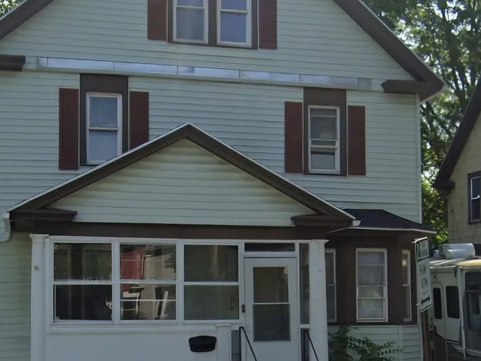 248 Lincoln Ave
