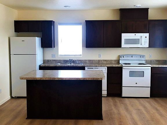 3rd image of 11018 NE 18th St #B13