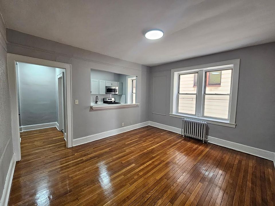 1st image of 755 Jersey Ave #6