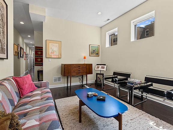 4th image of 4911 N Kenmore Ave APT 1S