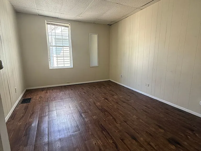 382 Forest Avenue — Photo 6