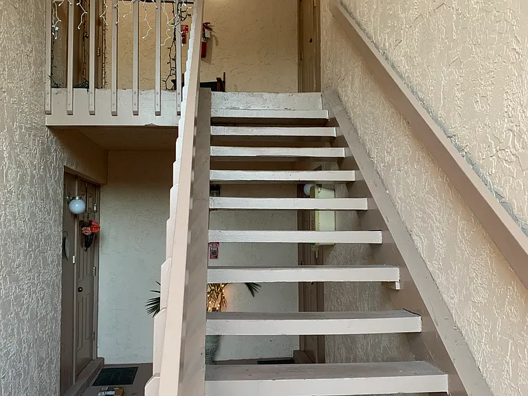 2427 Twin Dr — Photo 4