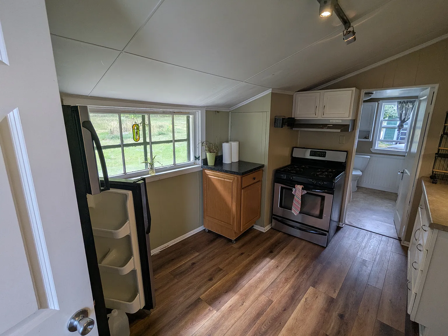105 Tilot Rd — Photo 3