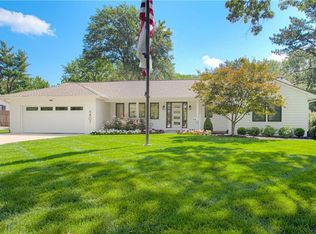 6807 Broadmoor St, Overland Park, KS 66204