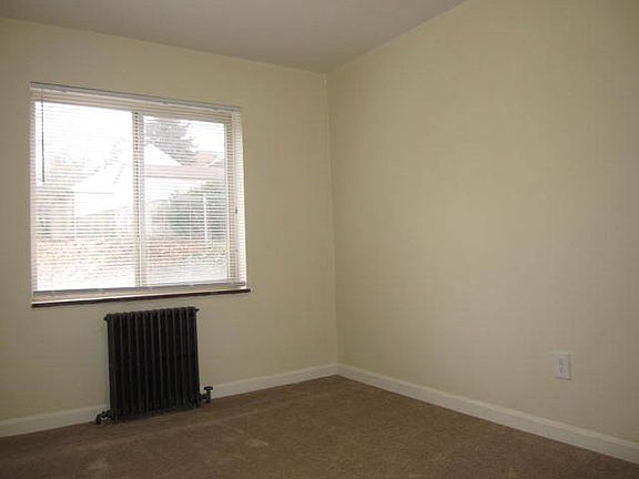 5th image of 219 Lincoln Ave #L08