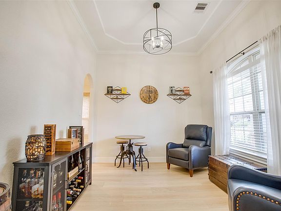 5th image of 30 Fraiser Fir Pl