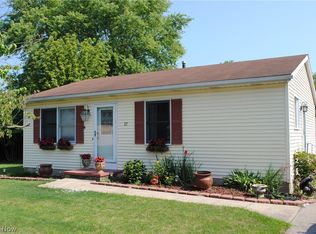 17 Lakeview Ct, Lagrange, OH 44050