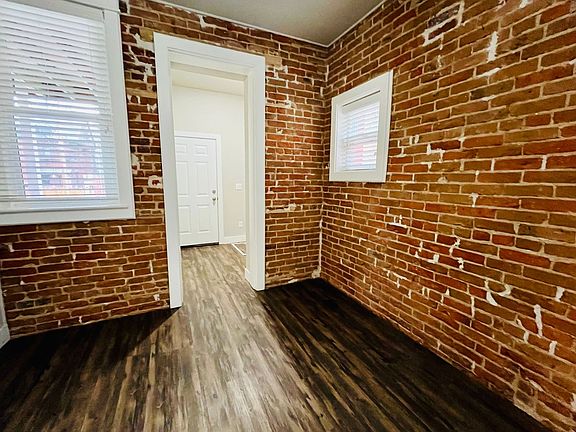5th image of 1559 Vine St APT 4