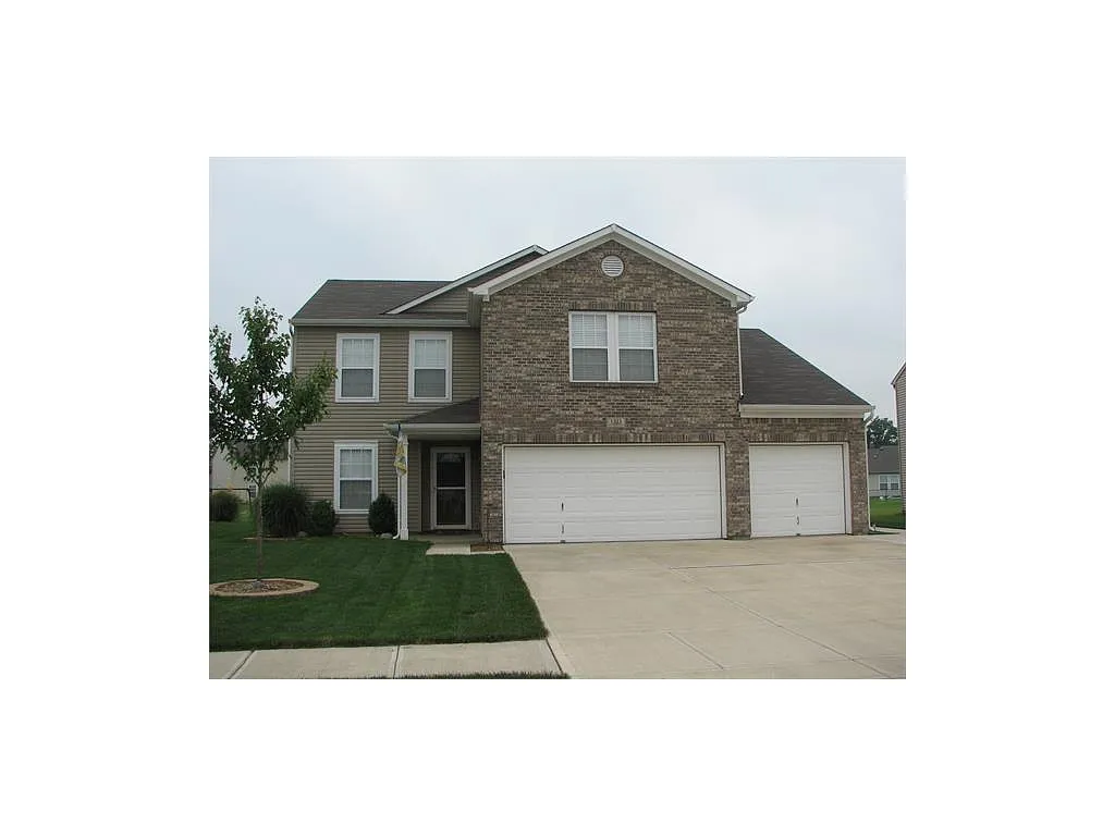 1323 Rosemary Ct photo 1
