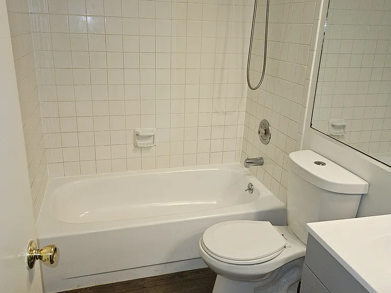 715 Saint Michaels Dr — Photo 10