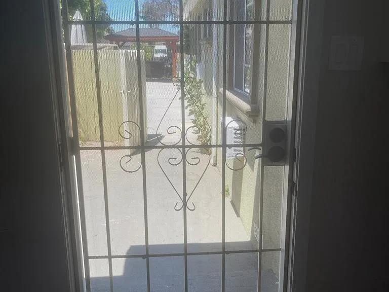 9702 Redfern Ave — Photo 4