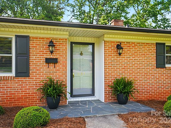 2nd image of 137 Burton Hills Cir