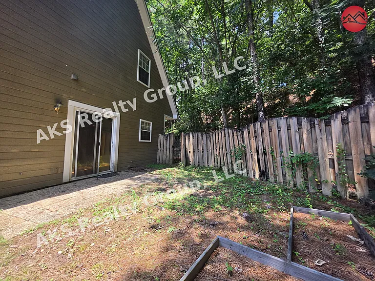 5004 Melrose Way — Photo 15