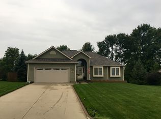 4480 Maple Leaf Dr, Grand Blanc, MI 48439