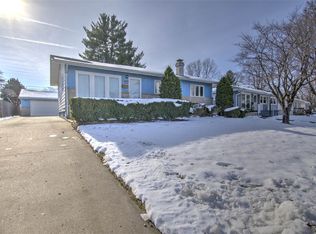 155 Columbus Dr, Decatur, IL 62526