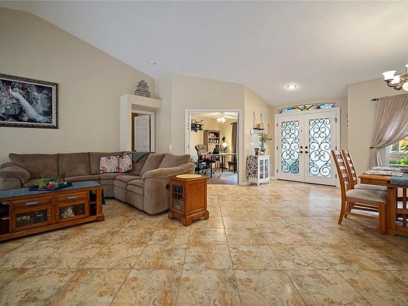 5th image of 3505 Country Creek Ln
