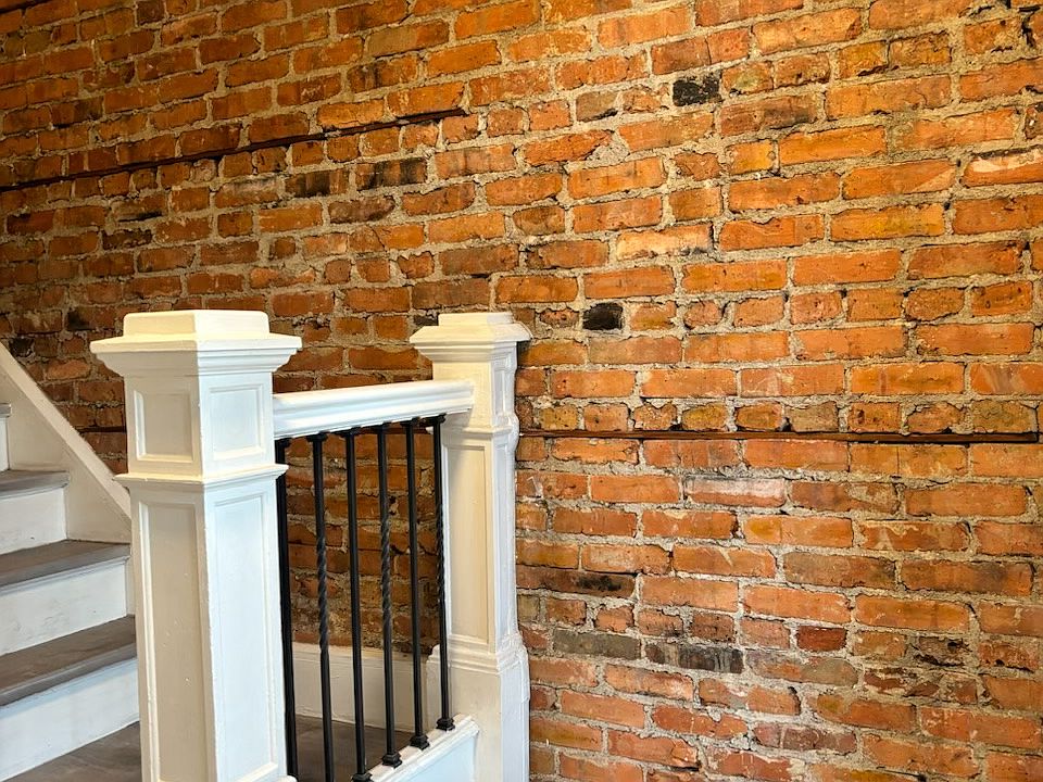 Stairwell/foyer