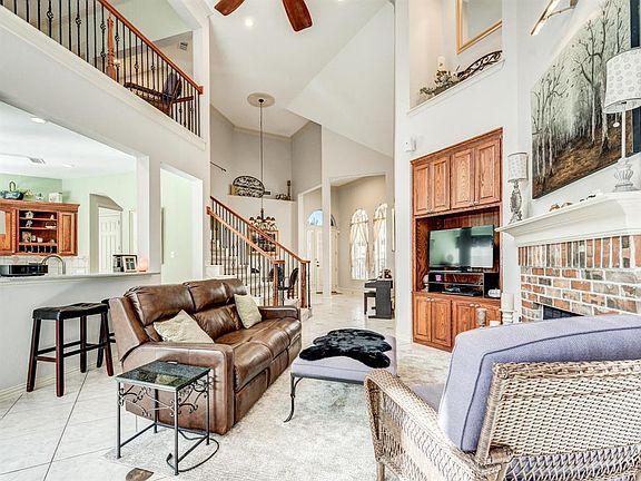 4th image of 4124 Parkview Ct