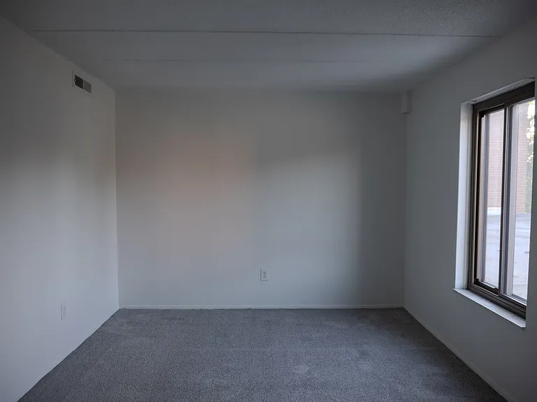 2440 Noble Rd #1 — Photo 20