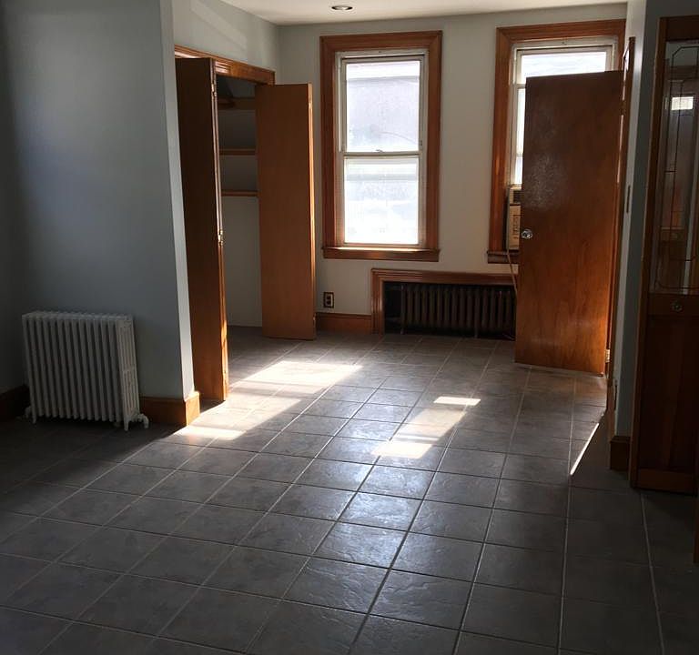 1st image of 1018 Logan Ave #1
