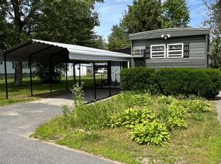 3 Crown Point Dr #B, Charlestown, NH 03603