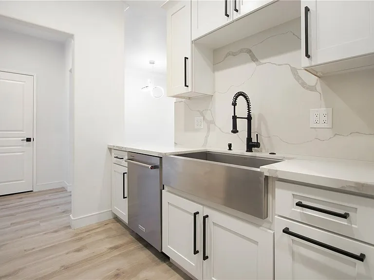 2117 Watermarke Pl — Photo 9
