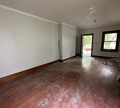2nd image of 1057 Highland Ave