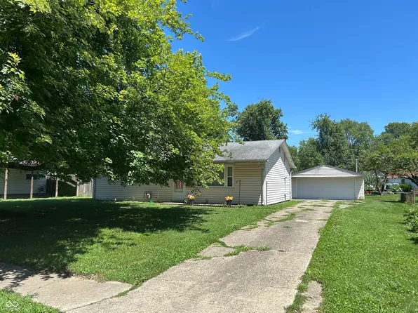 651 Hanover Dr, New Whiteland, IN 46184