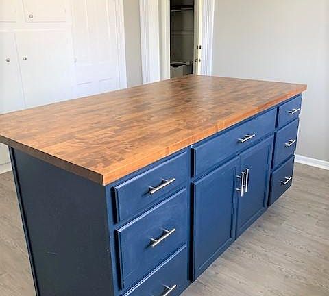 Butcher block Island/Bar