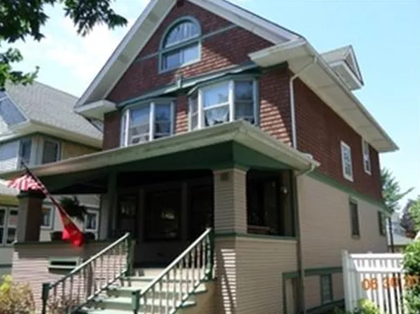 1111 Wesley Ave, Oak Park, IL 60304