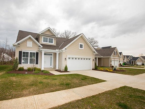 3rd image of 33174 Brookcrest Pl
