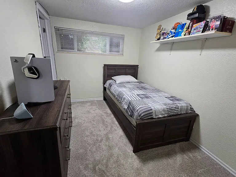 1593 W Manzanita Dr — Photo 11