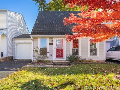 3S321 Blackthorn Ln, Warrenville, IL, 60555