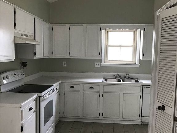 4th image of 7386 Doncaster Ln